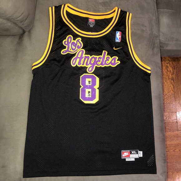 Kobe Bryant Nike Alternate Lakers Jersey XL (Boy) - Picture 2 of 9